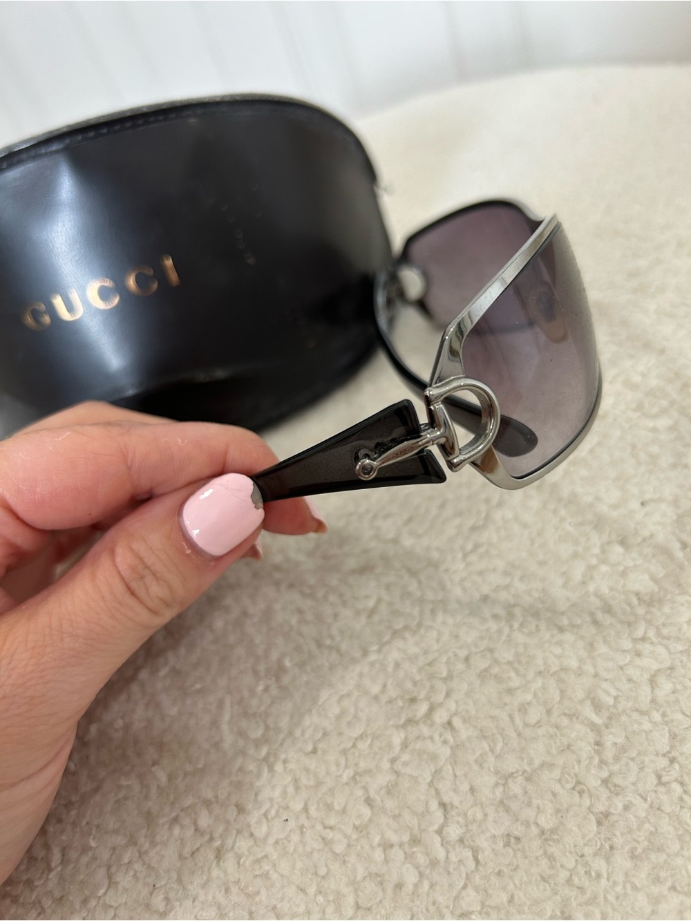 Vintage Gucci Shield Sunglasses Gray Silver FOR REPAIR - Picture 2 of 8